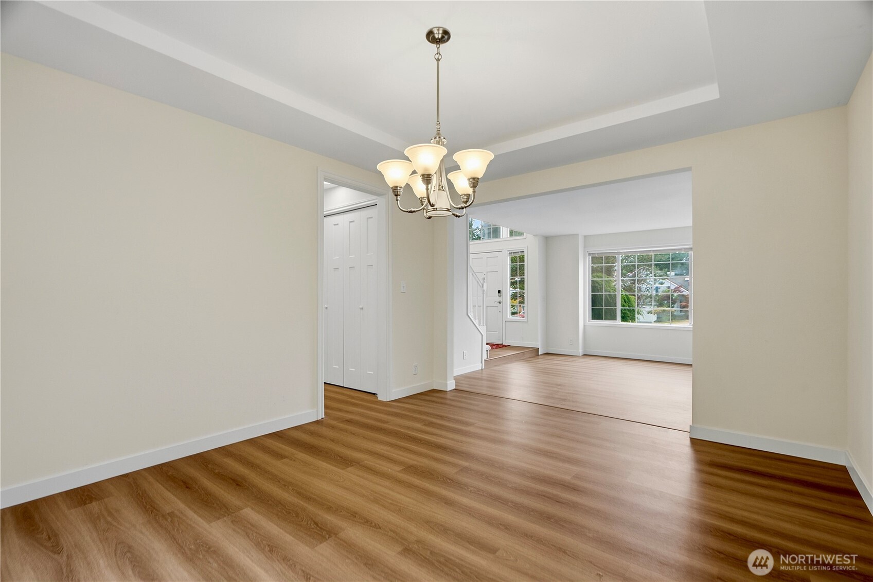 12715 52nd Place Property Photo 6