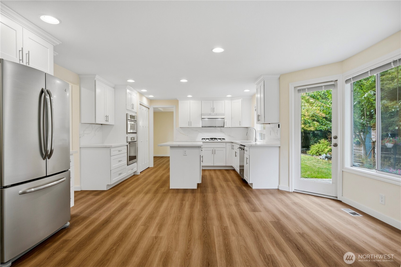 12715 52nd Place Property Photo 10