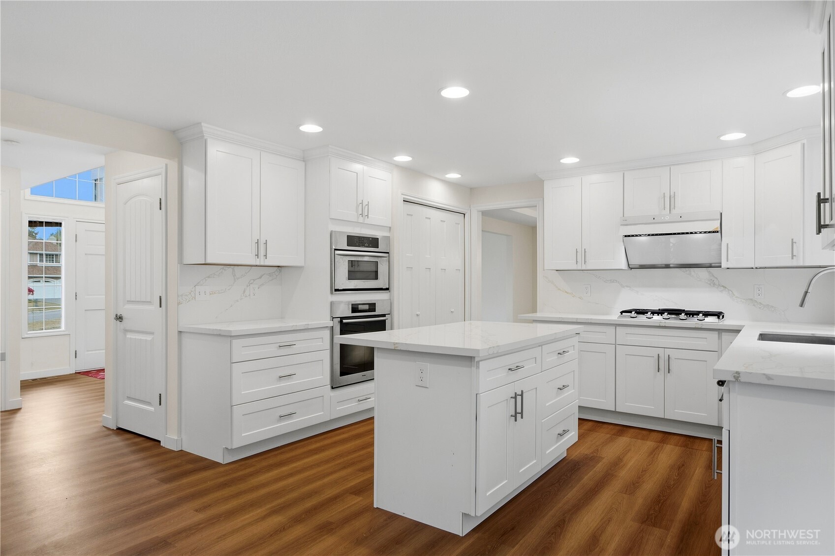 12715 52nd Place Property Photo 11