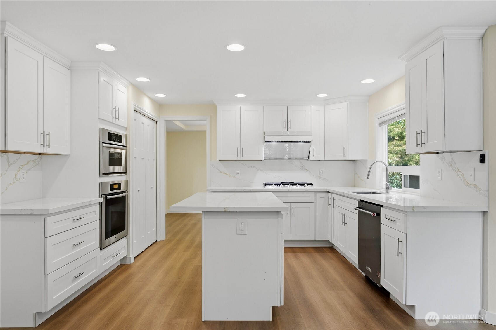 12715 52nd Place Property Photo 12