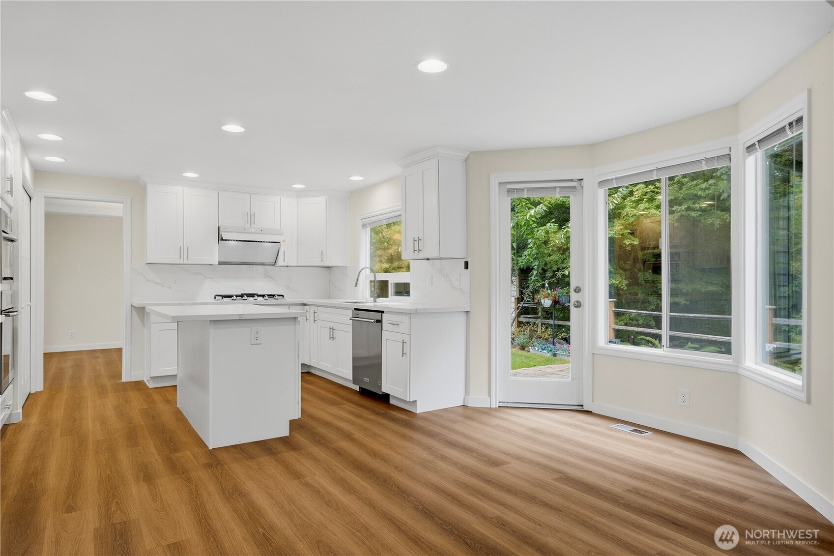 12715 52nd Place Property Photo 13