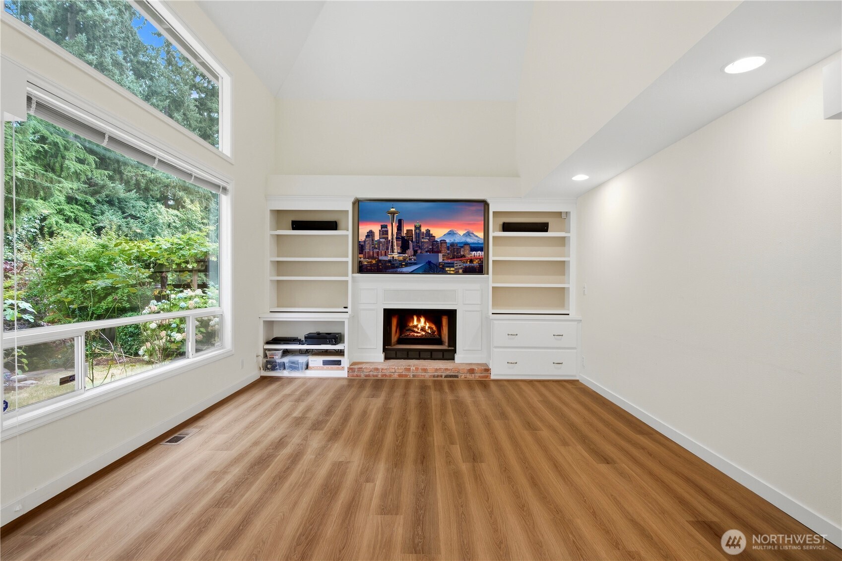 12715 52nd Place Property Photo 17