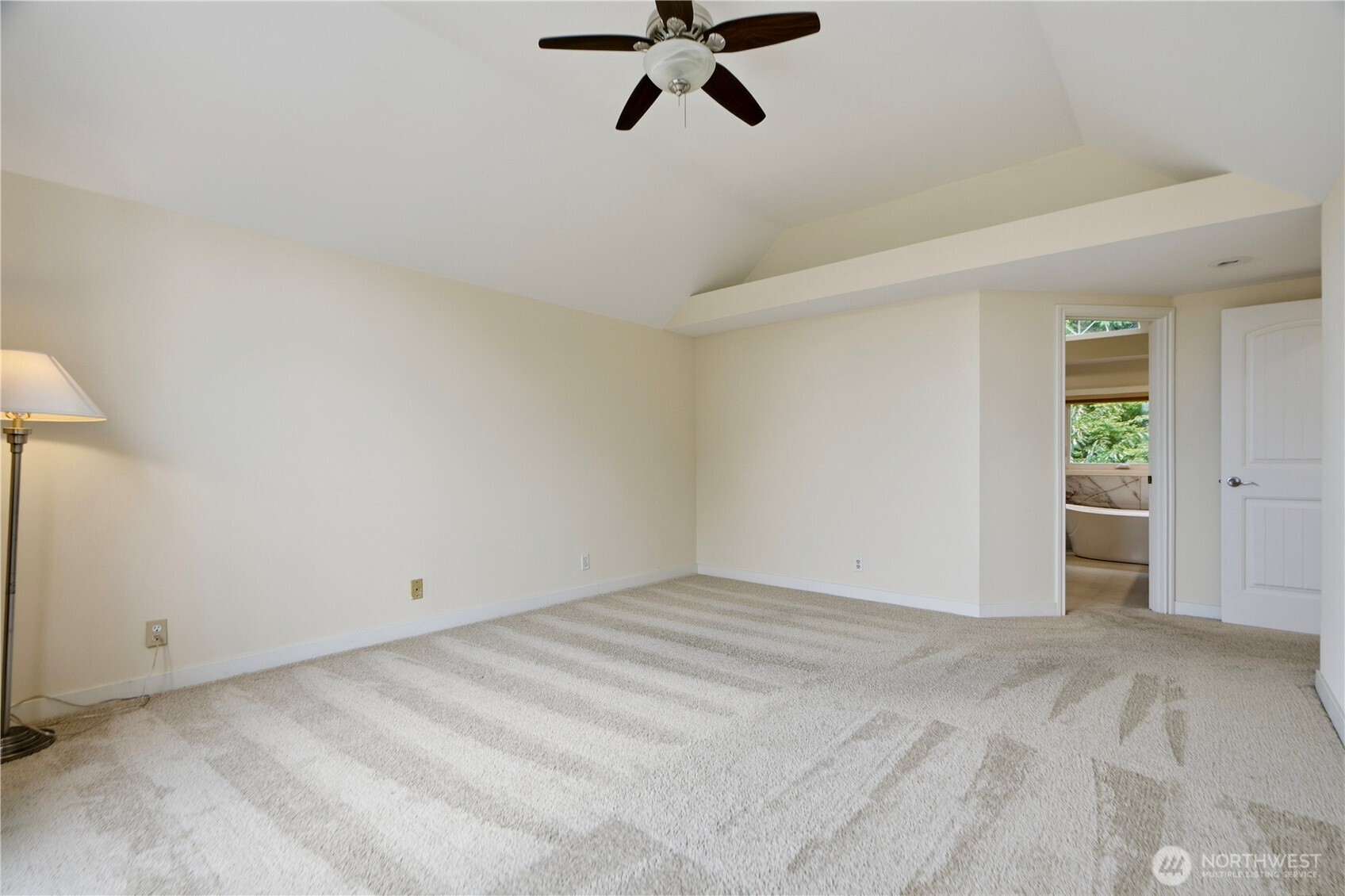 12715 52nd Place Property Photo 21