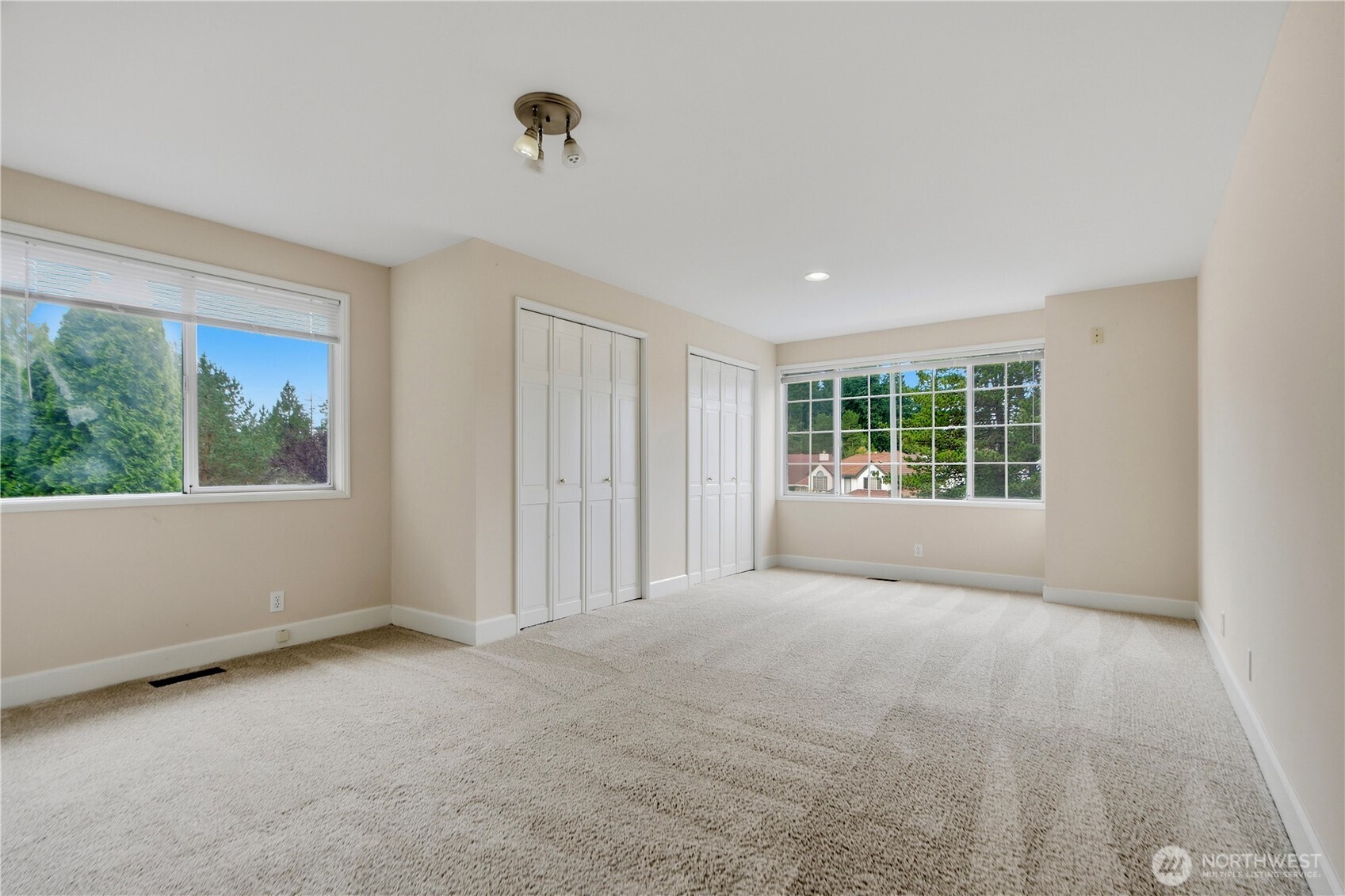 12715 52nd Place Property Photo 27