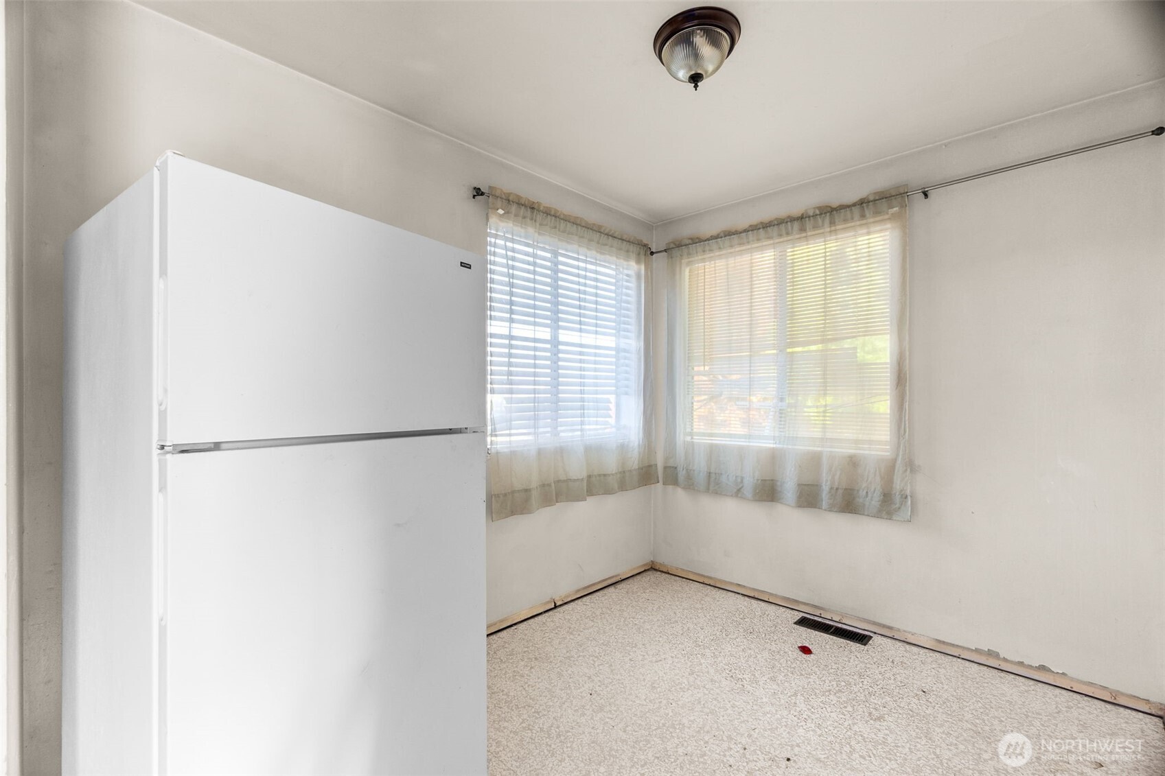 614 11th Avenue Property Photo 10