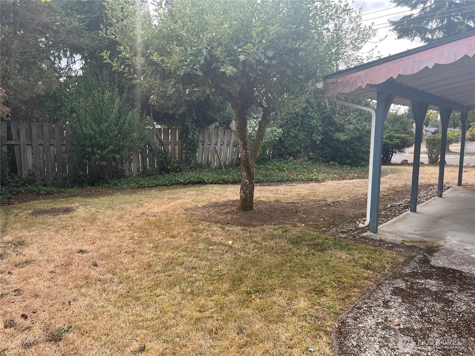 13617 Yakima Avenue Property Photo 24