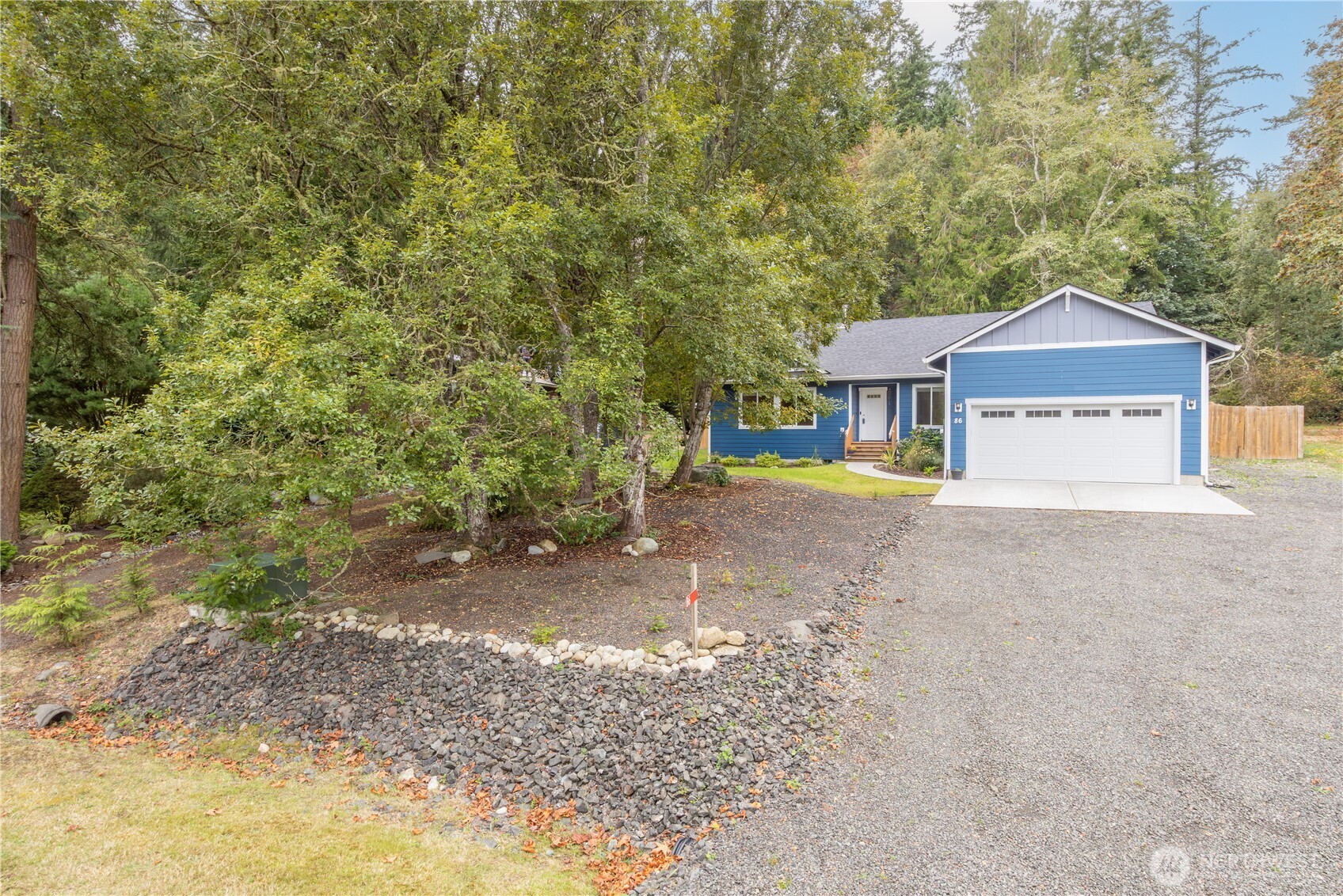 86 Rainier Lane Property Photo 2