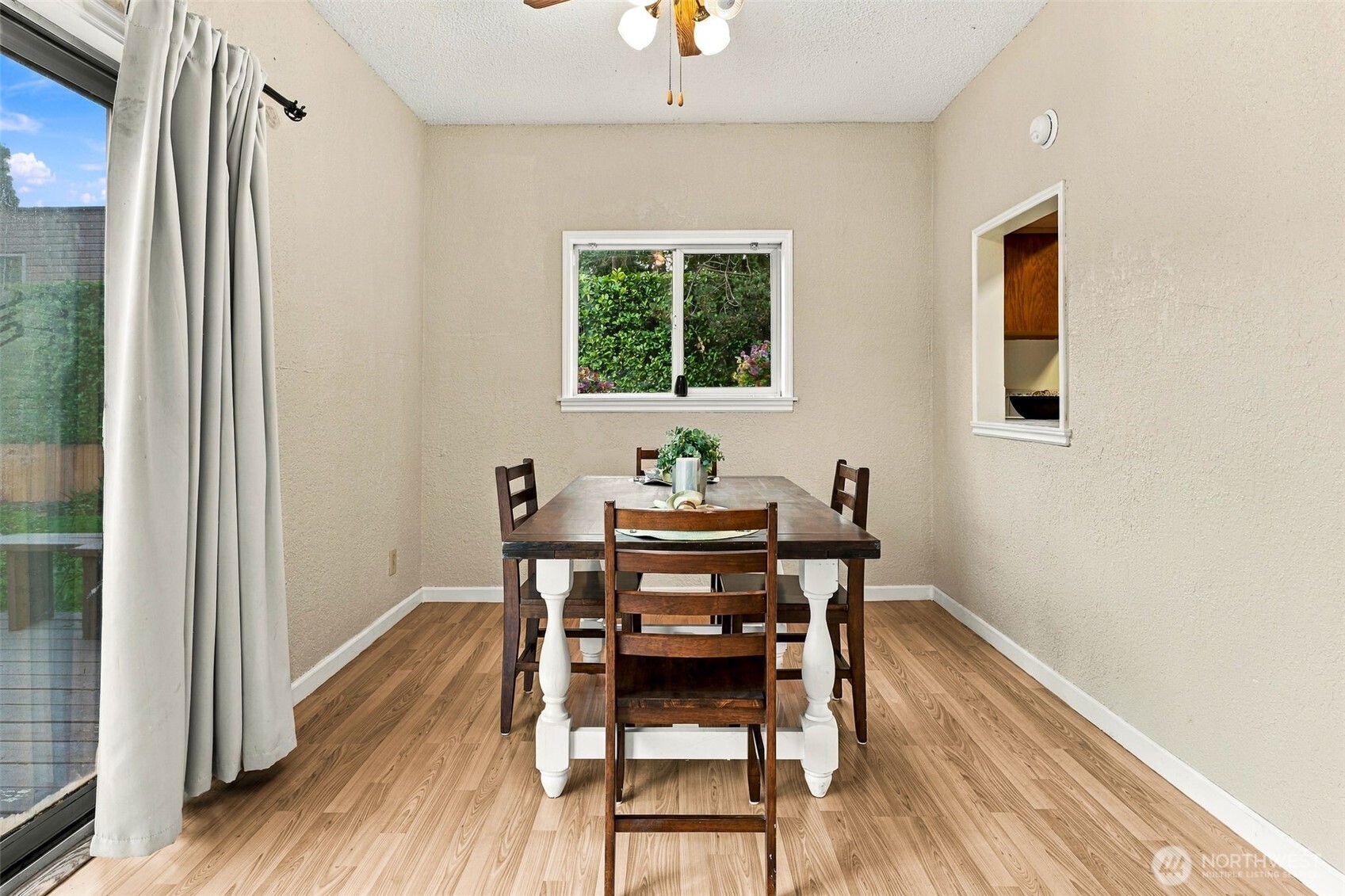 1140 N Cambrian Avenue Property Photo 9
