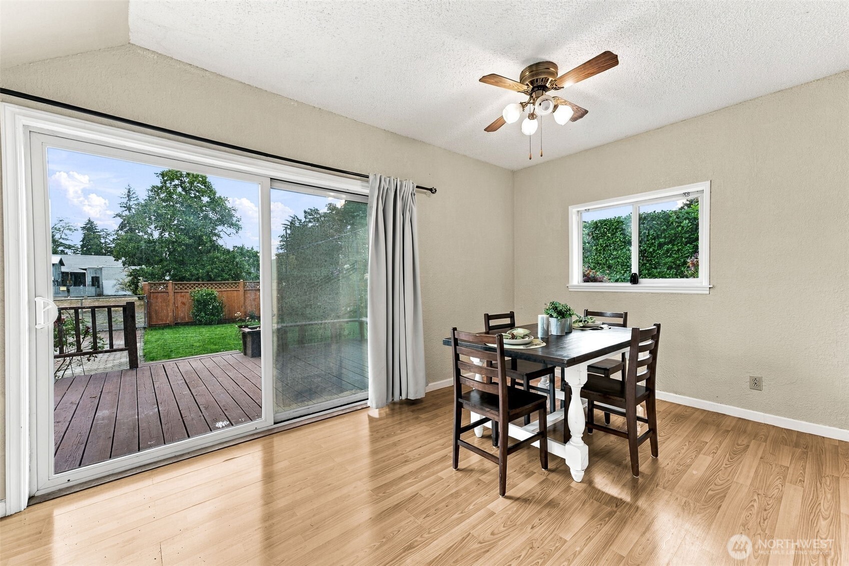 1140 N Cambrian Avenue Property Photo 10
