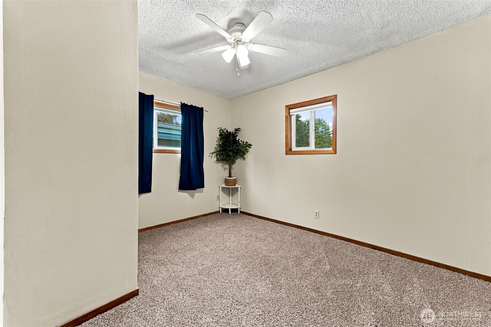 1140 N Cambrian Avenue Property Photo 16