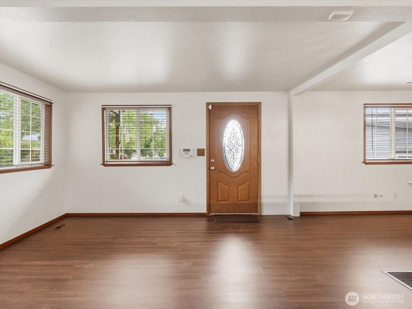 6513 Waller Road Property Photo 13