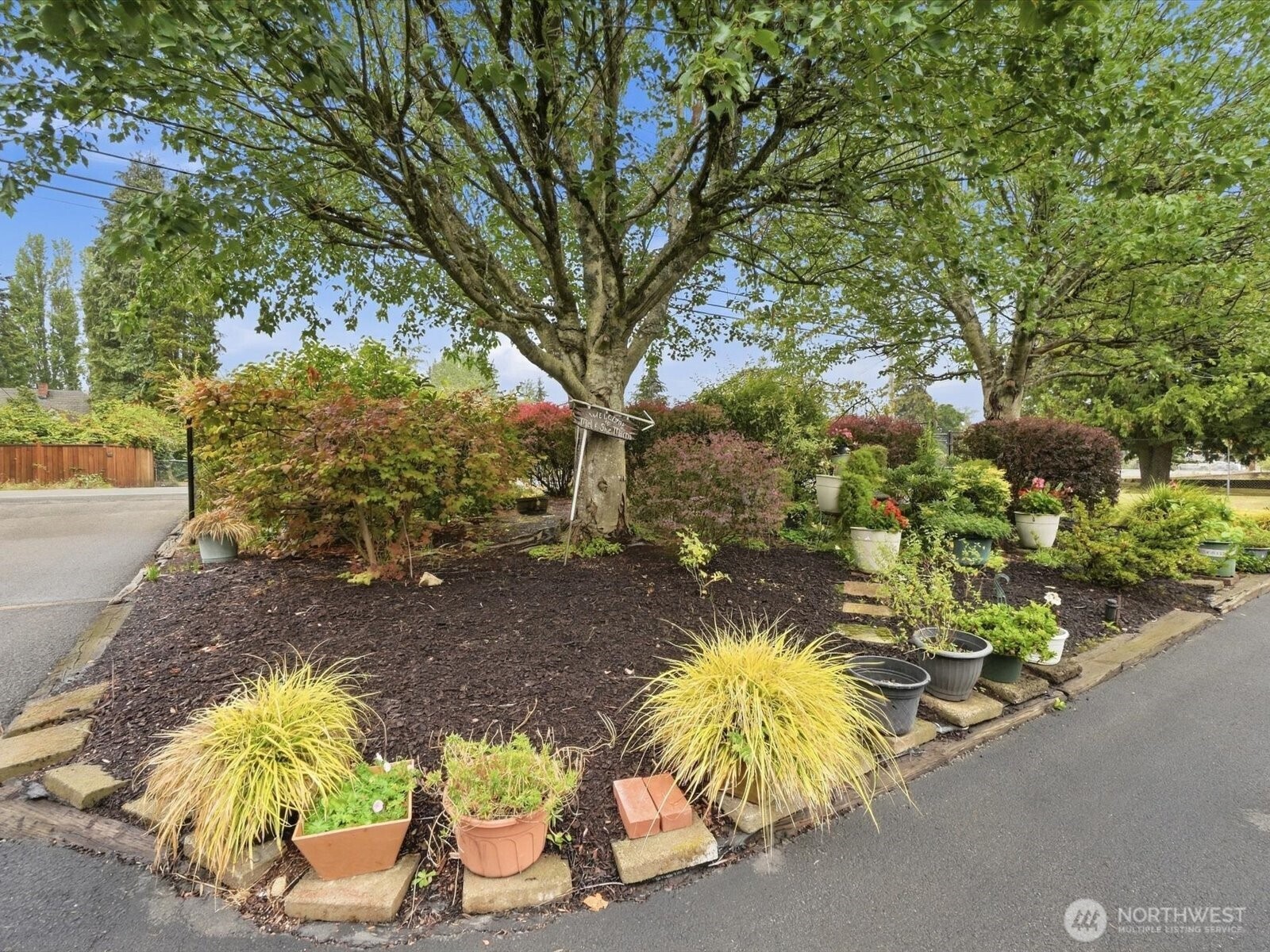 6513 Waller Road Property Photo 32