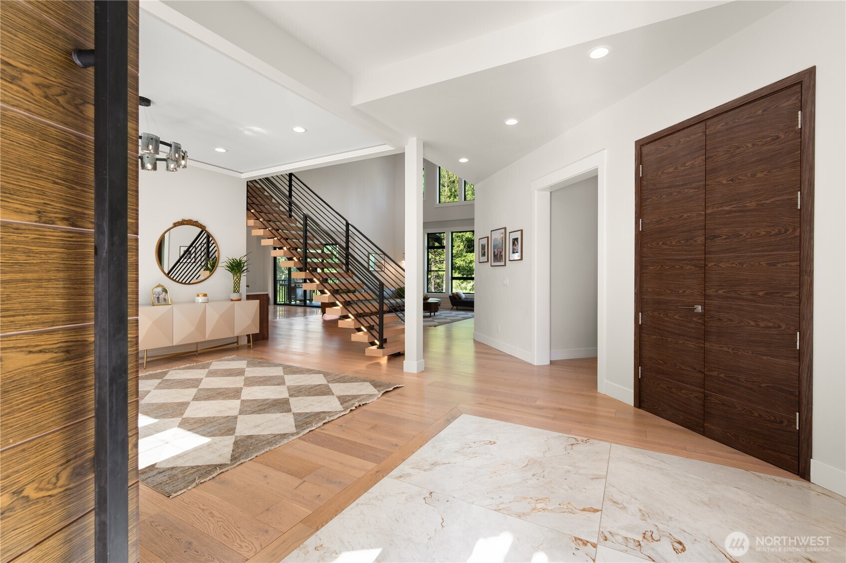 12103 202nd Street Property Photo 3