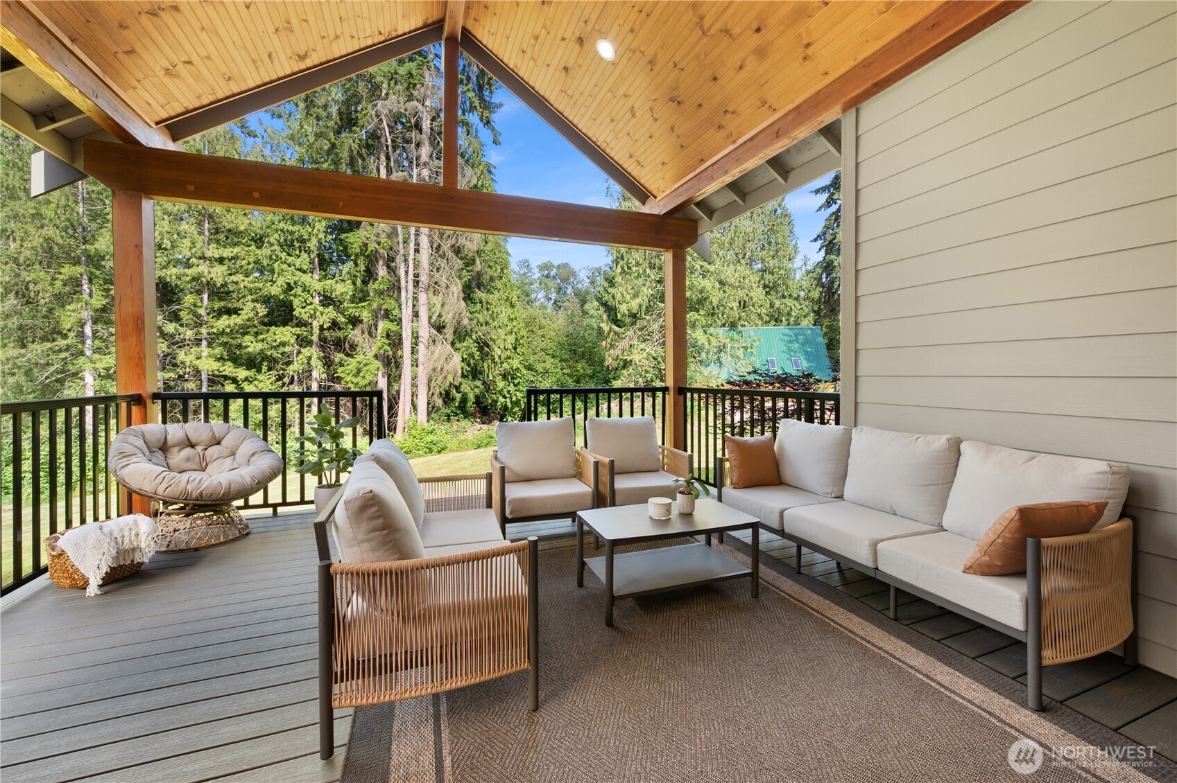 12103 202nd Street Property Photo 13