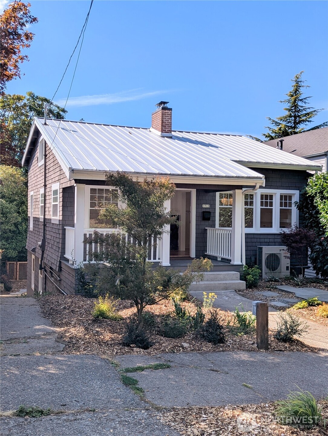 1713 33rd Avenue Property Photo 9