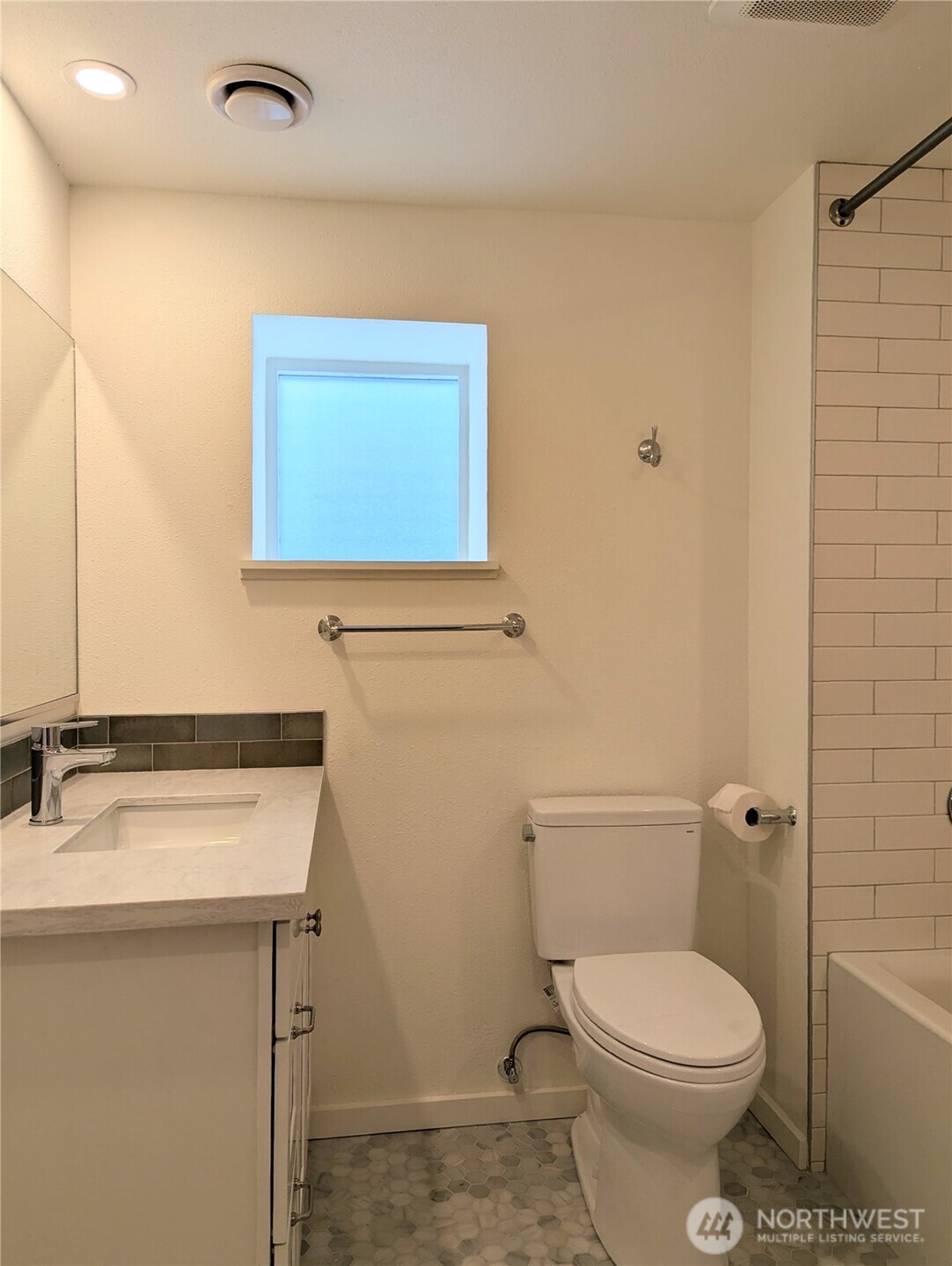 1713 33rd Avenue Property Photo 17