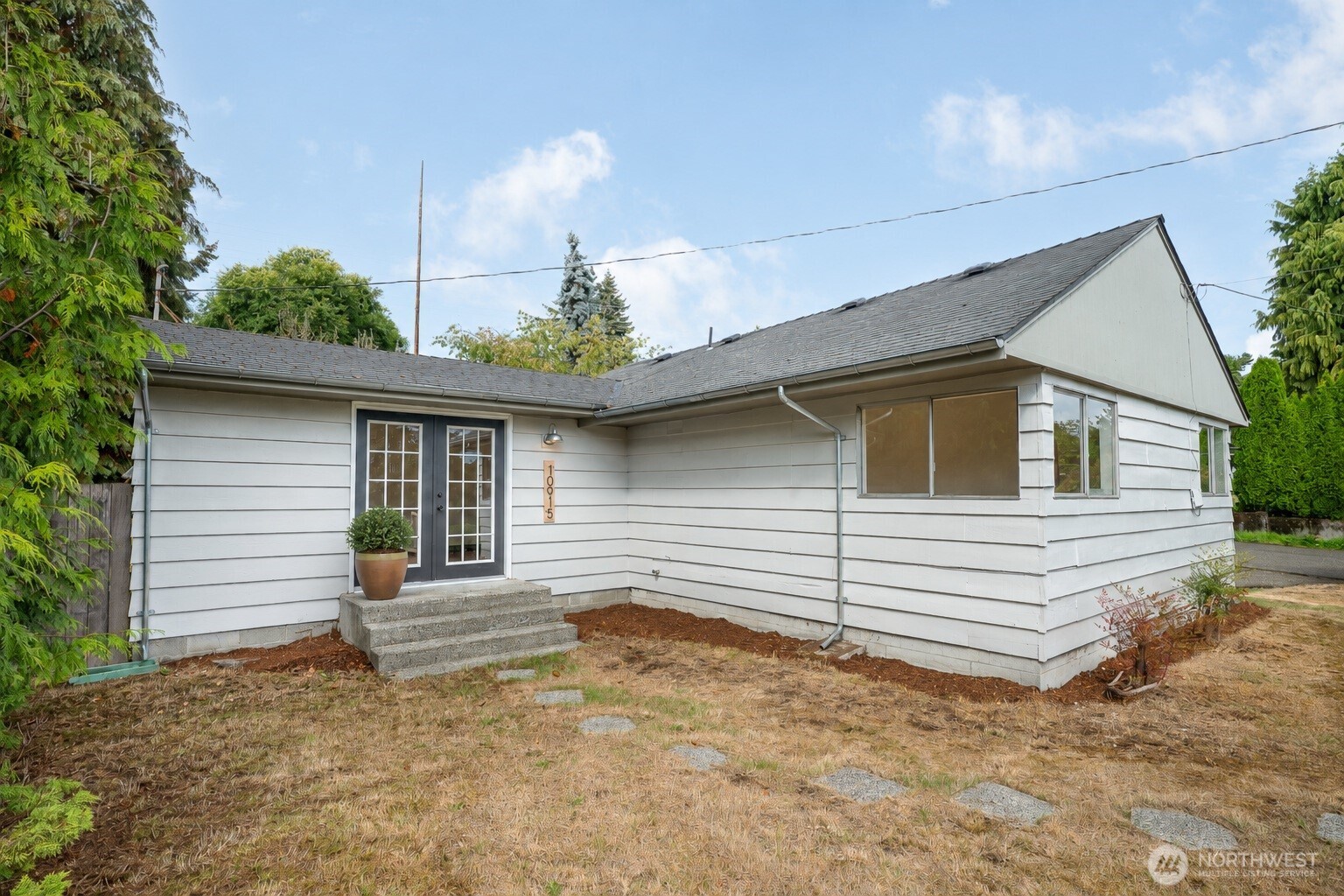 10915 North Park Avenue Property Photo 3