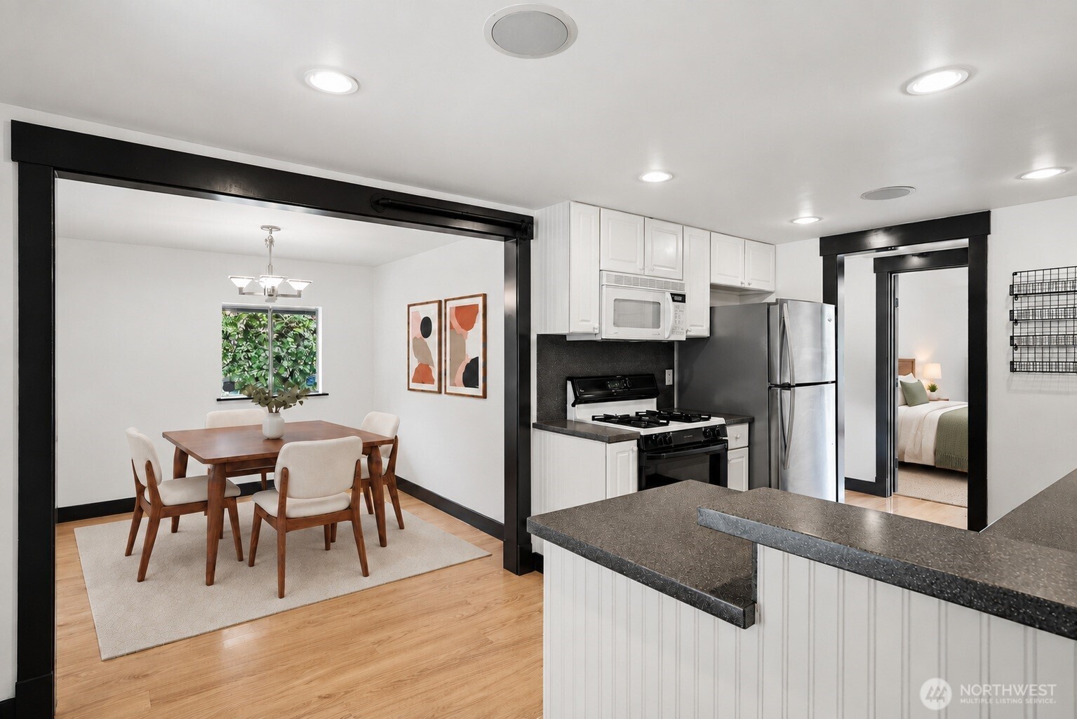 10915 North Park Avenue Property Photo 7
