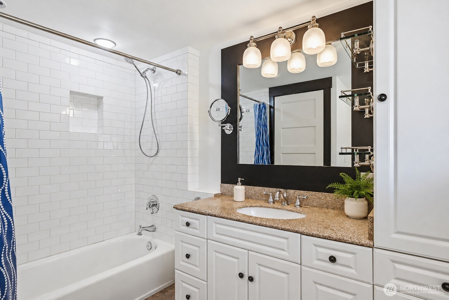 10915 North Park Avenue Property Photo 18