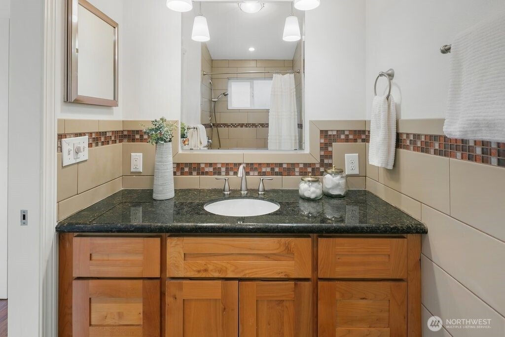 3042 Ne 94th Street Property Photo 16