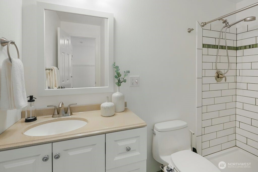 3042 Ne 94th Street Property Photo 24