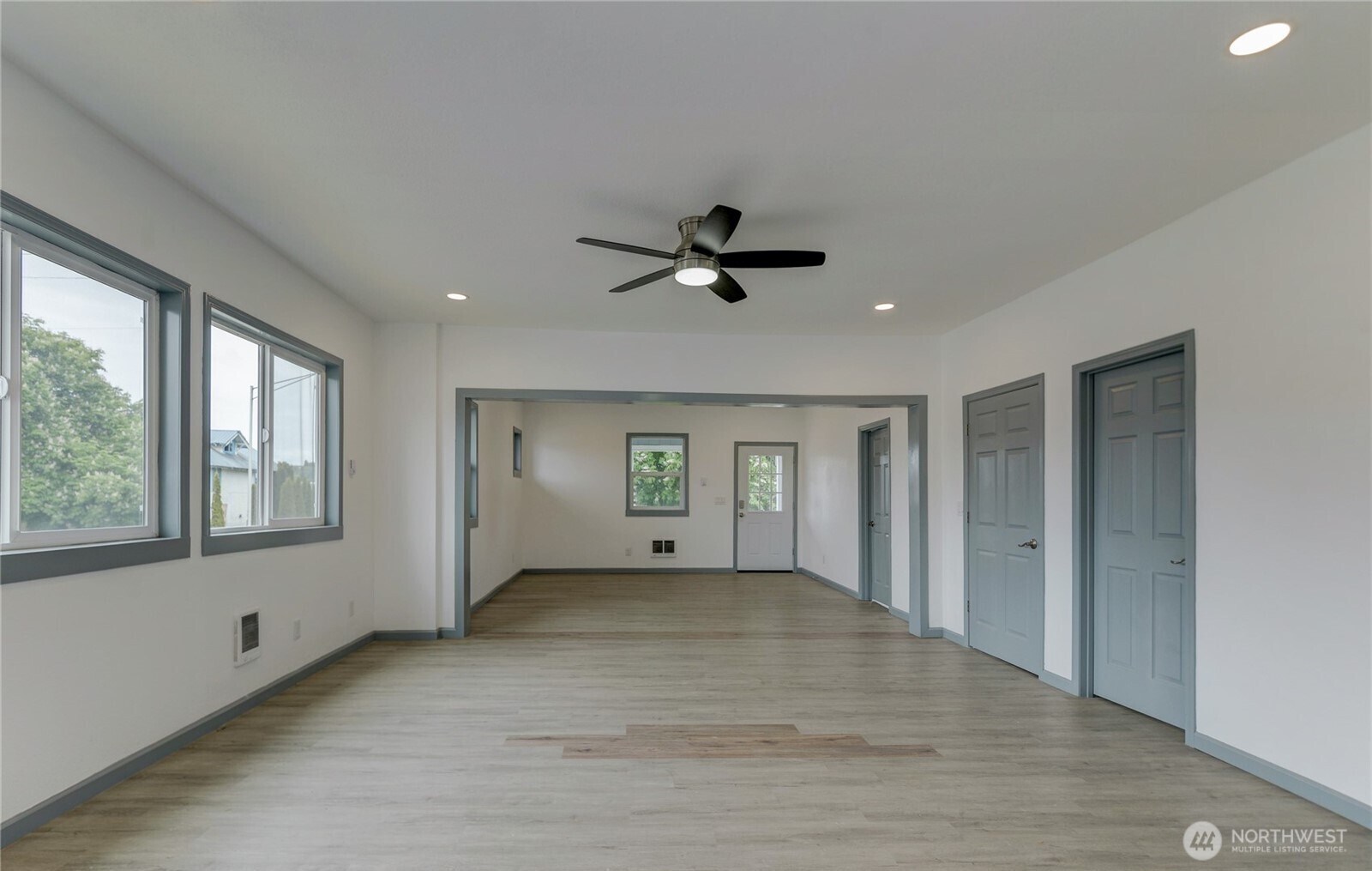 621 W 2nd Street Property Photo 13