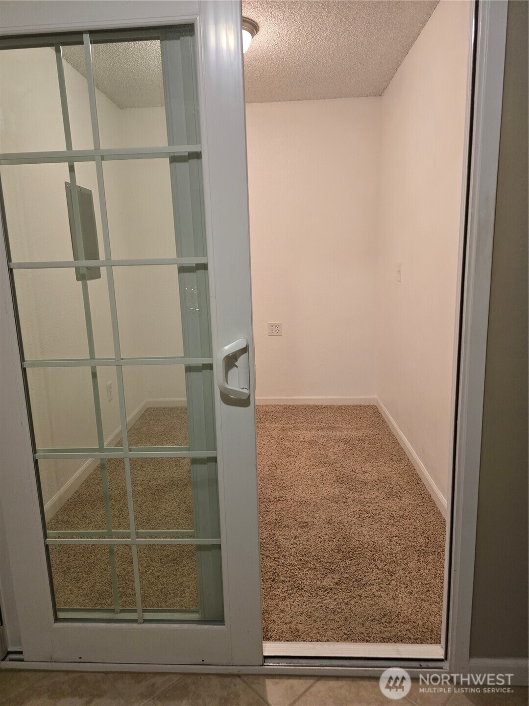 5585 E Evergreen Boulevard 5304 Property Photo 4