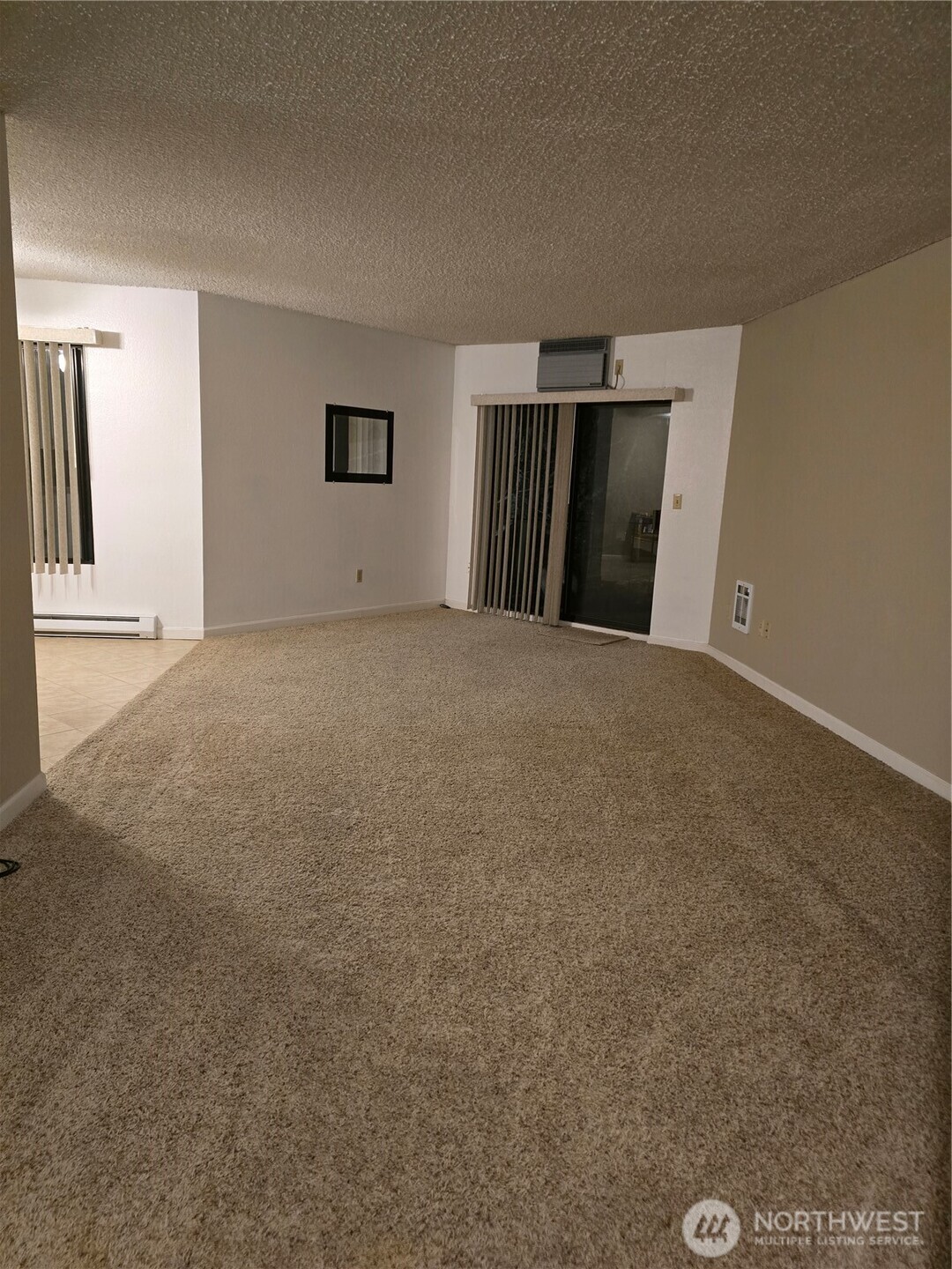 5585 E Evergreen Boulevard 5304 Property Photo 5