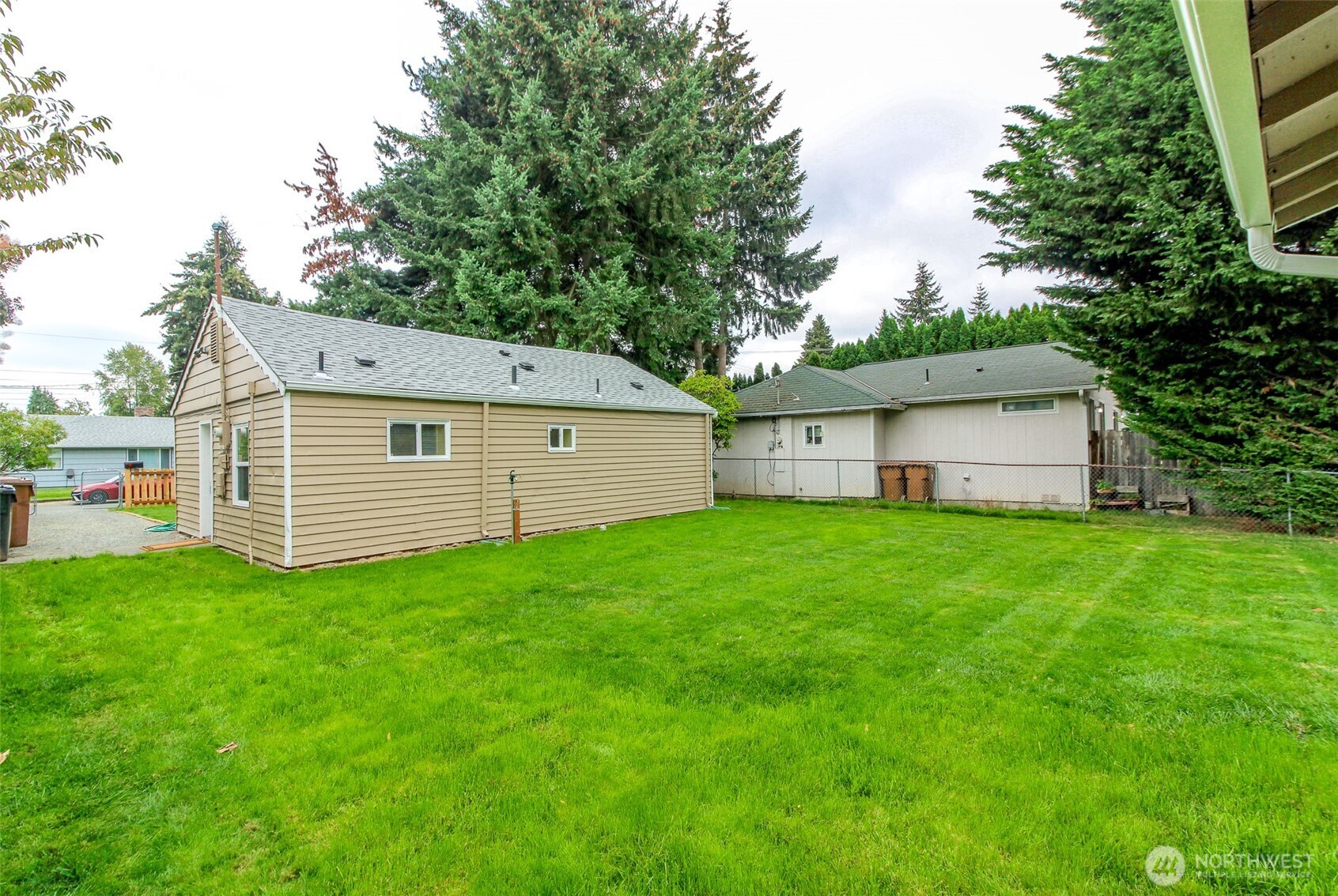 105 S 70th Street Property Photo 16