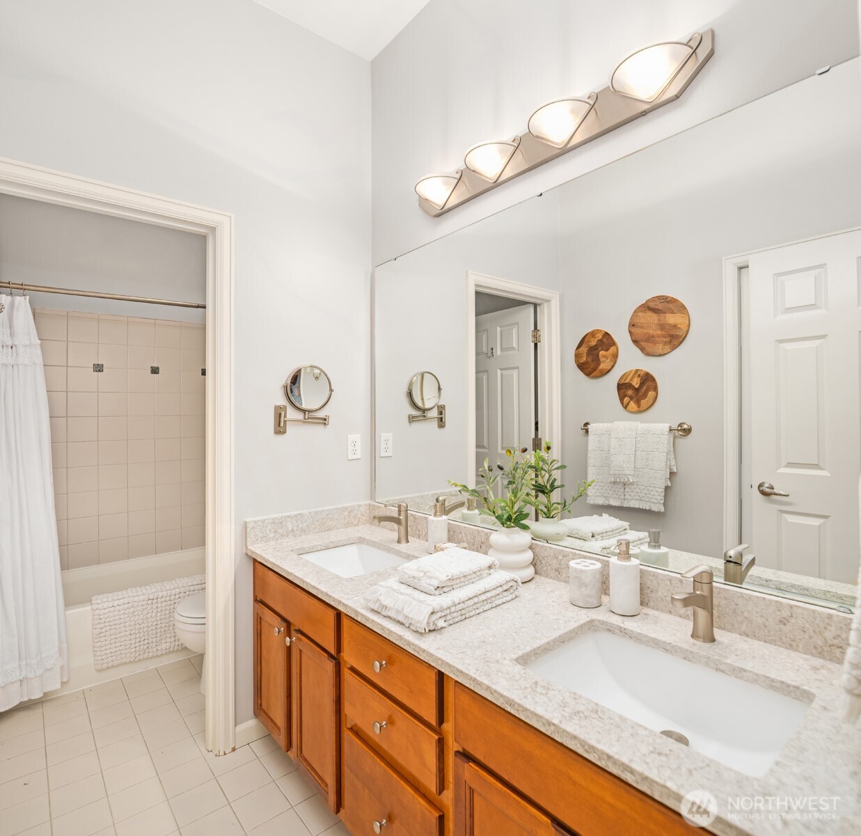 8521 Interlake Avenue B Property Photo 18
