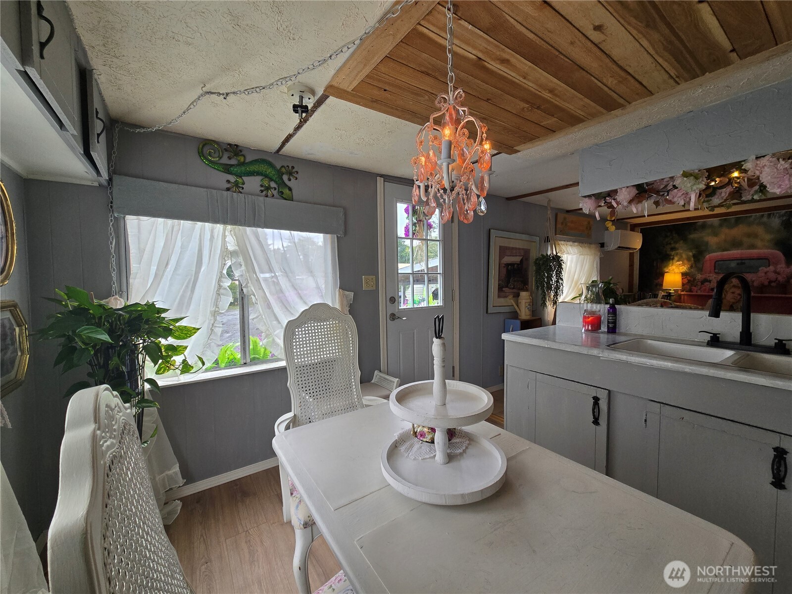 802 S Forrest St Street 8 Property Photo 8
