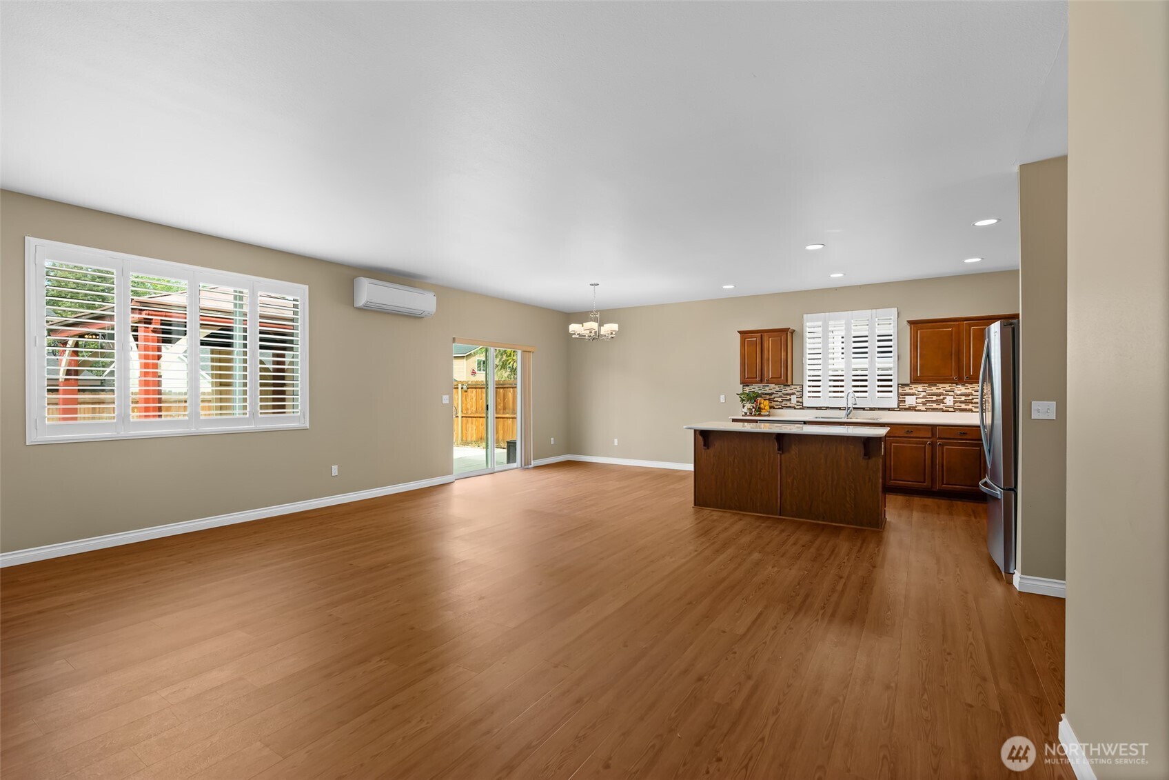 709 S Cypress Court Property Photo 6