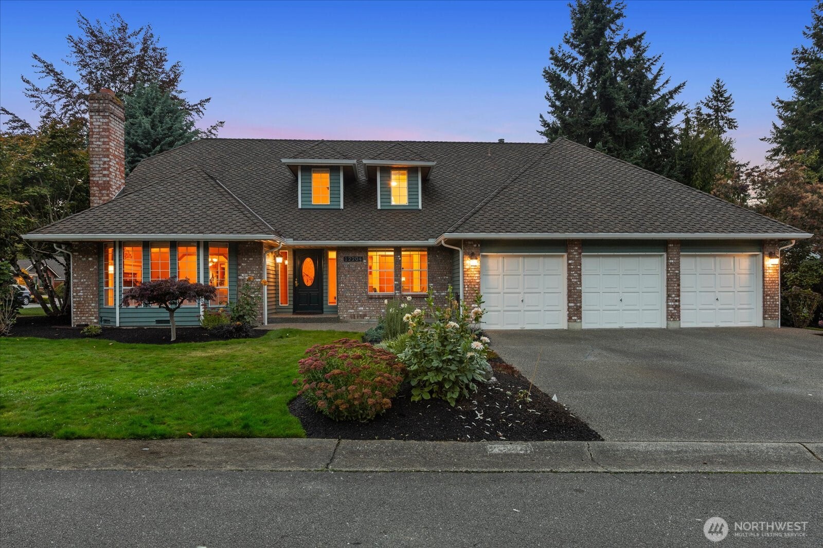 12204 42nd Drive Property Photo 1