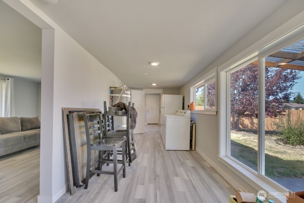 17001 4th Avenue Property Photo 9
