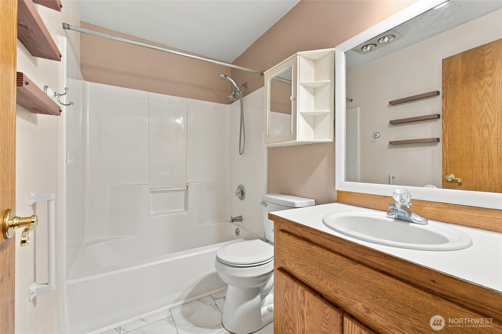 738 Crescent Drive Property Photo 15