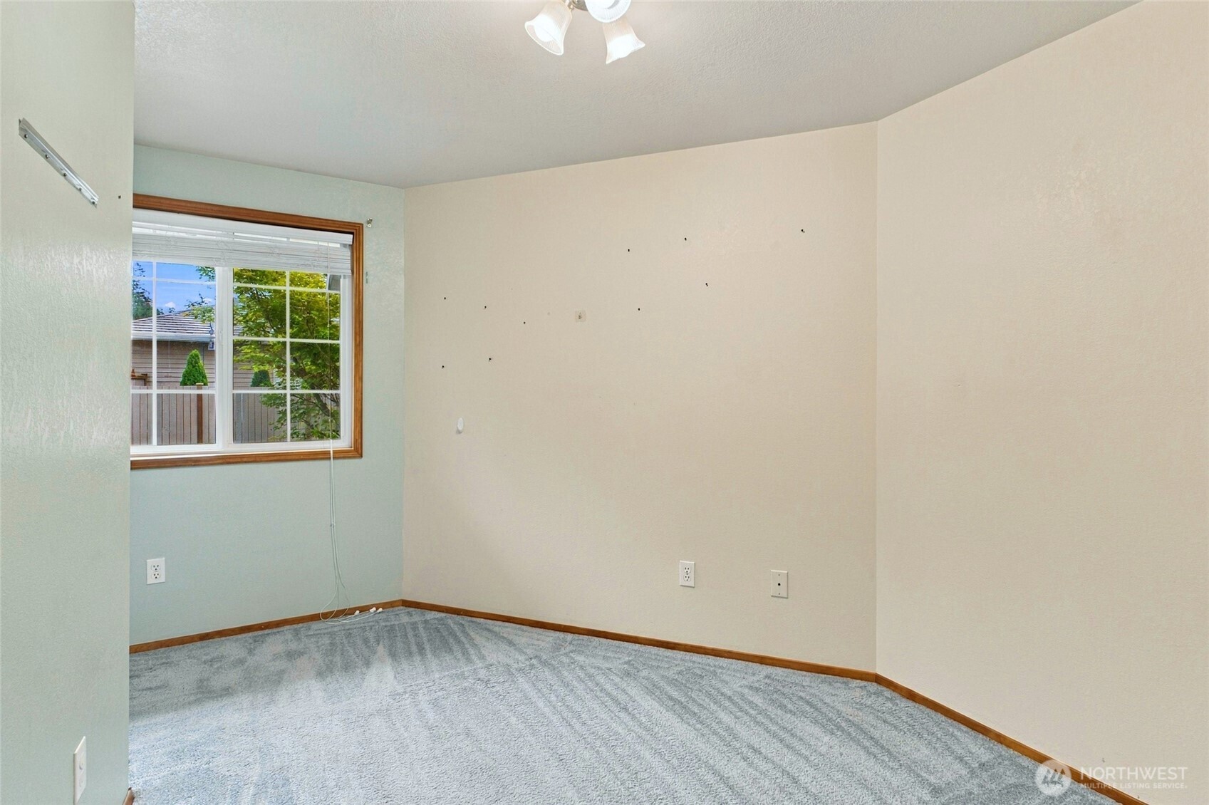 738 Crescent Drive Property Photo 16