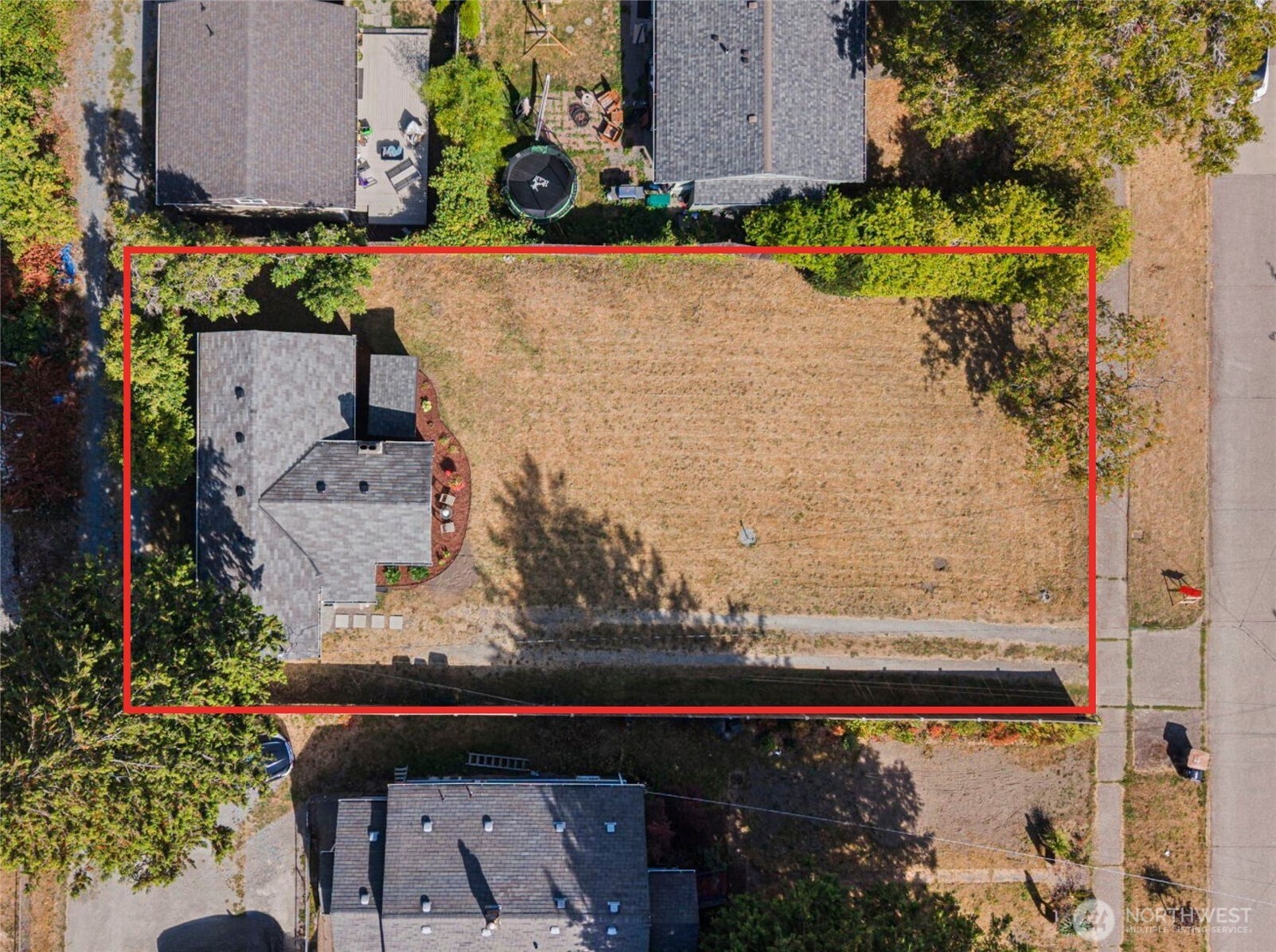 8143 10th Avenue Property Photo 2