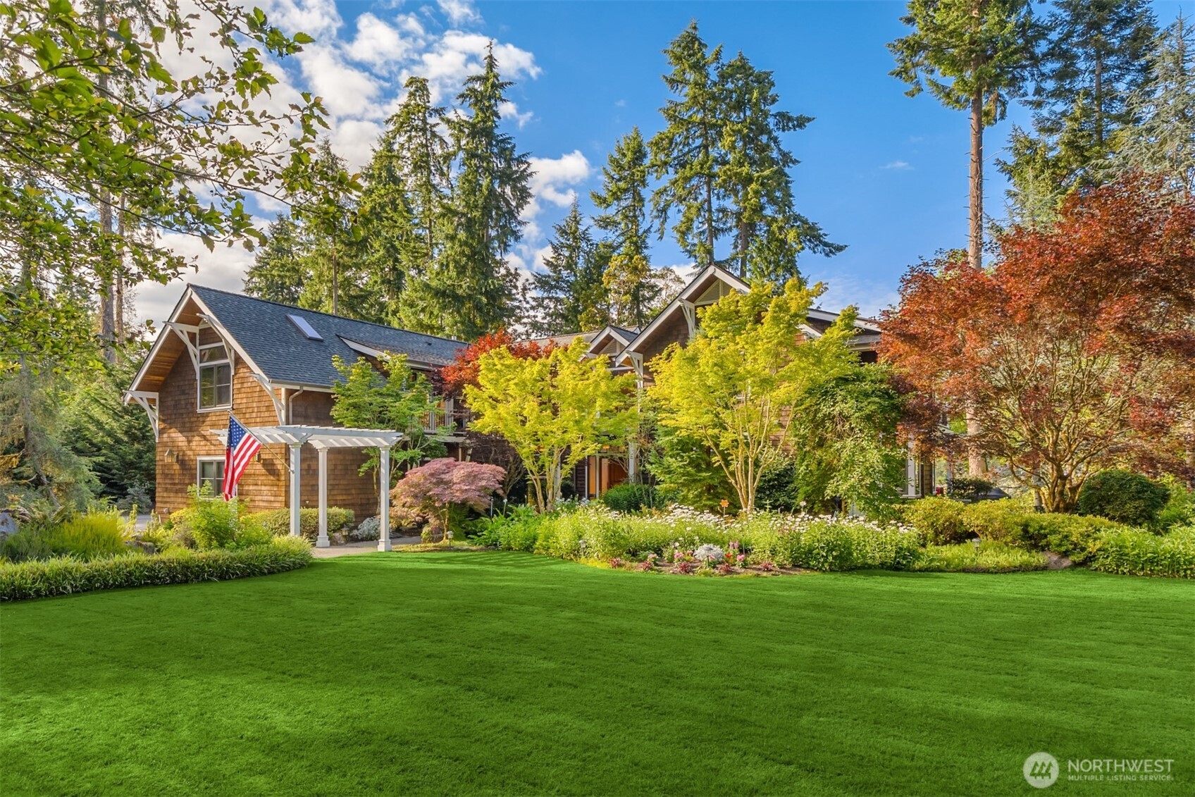 10374 Ne Country Club Road Property Photo 3