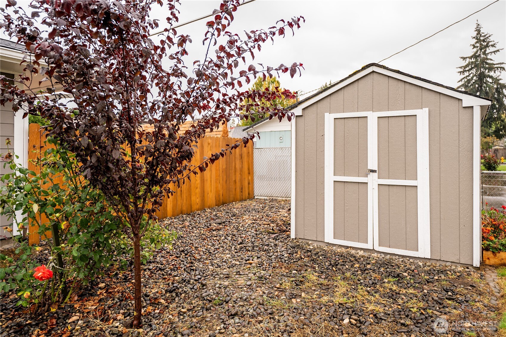 1318 Midland Avenue Property Photo 6