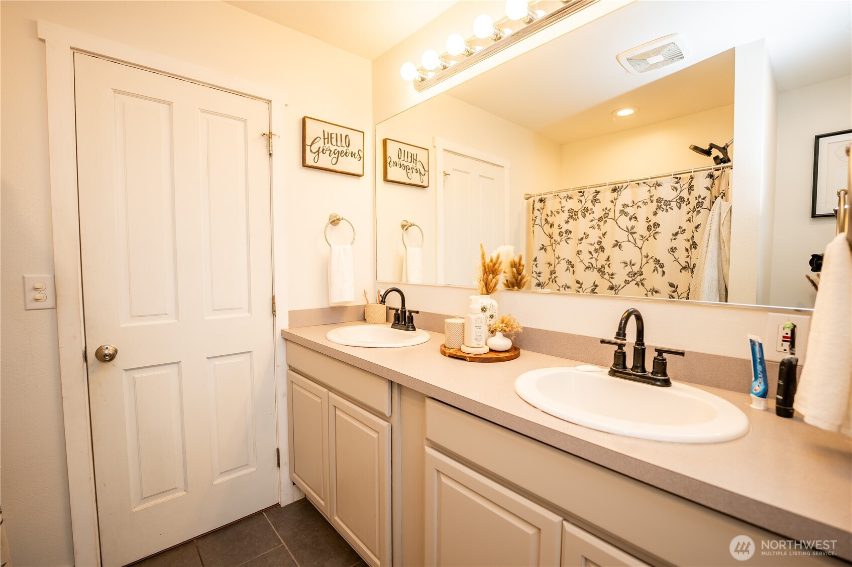 1318 Midland Avenue Property Photo 15
