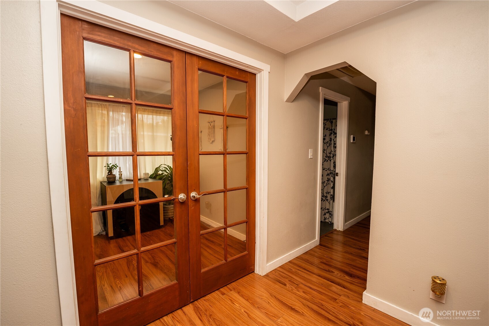 1318 Midland Avenue Property Photo 18