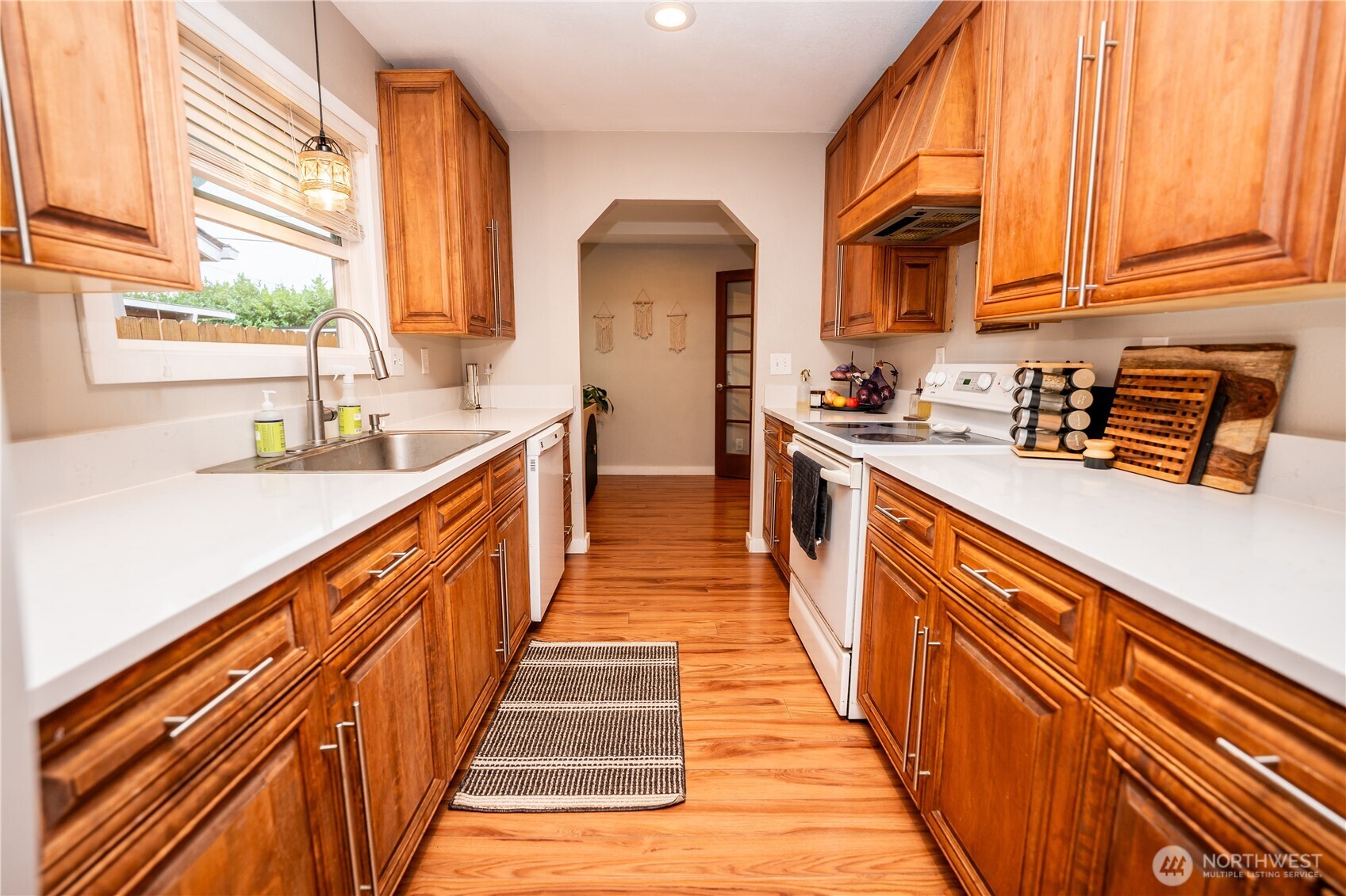 1318 Midland Avenue Property Photo 26