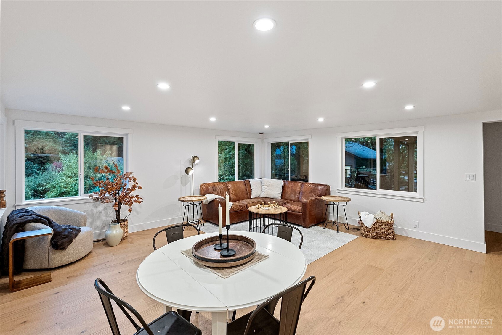 16268 Norum Road Property Photo 14