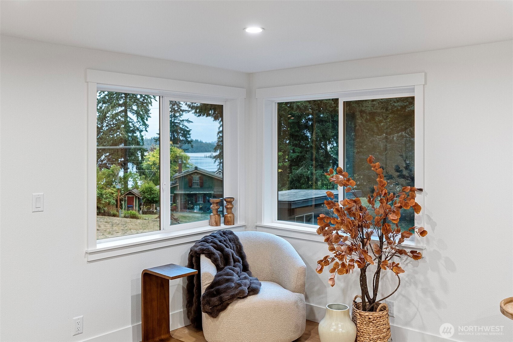 16268 Norum Road Property Photo 15