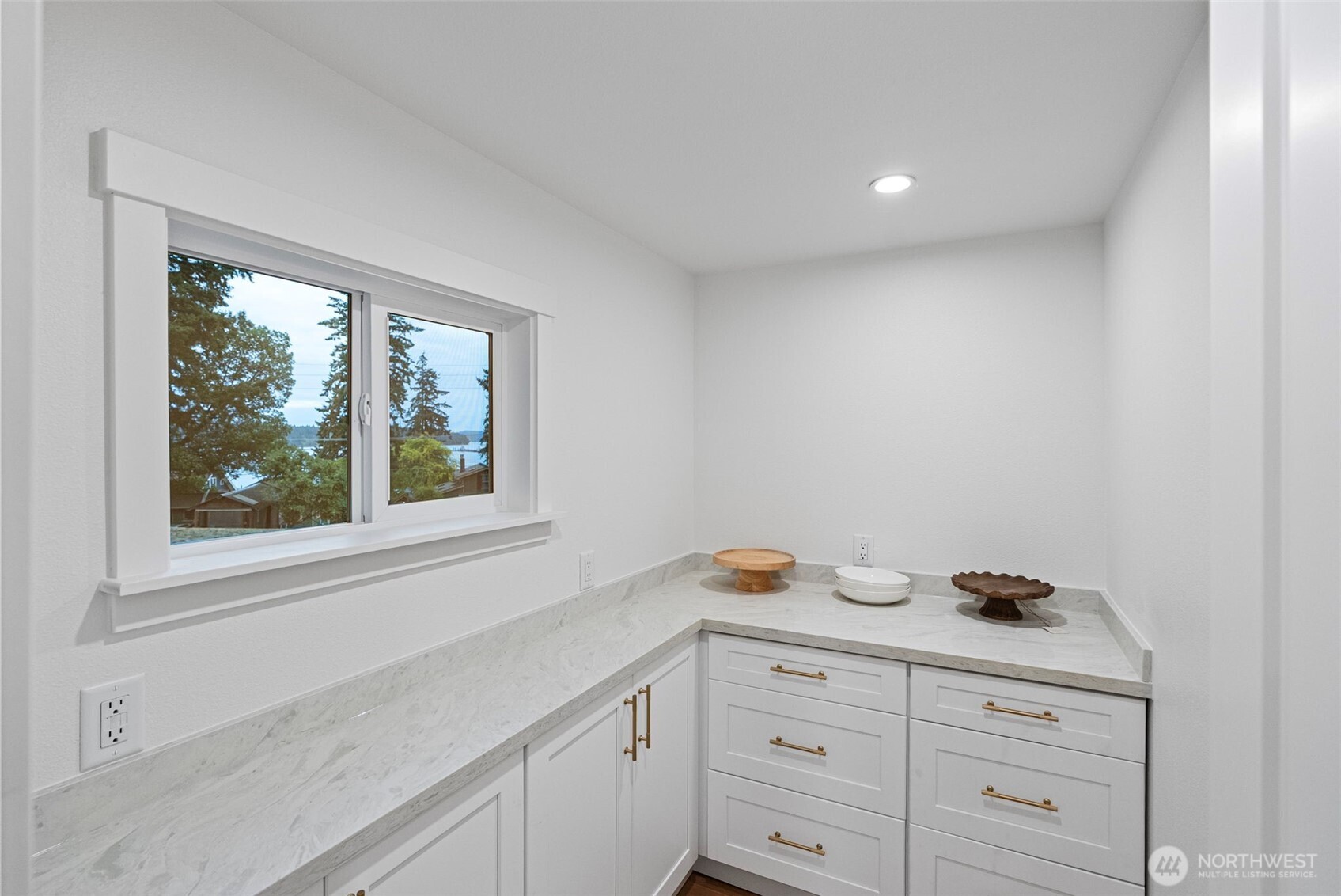 16268 Norum Road Property Photo 26