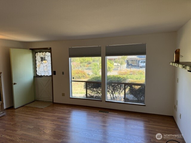 16106 14th Avenue Property Photo 4