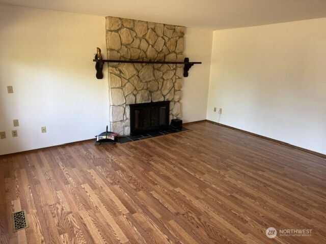 16106 14th Avenue Property Photo 5