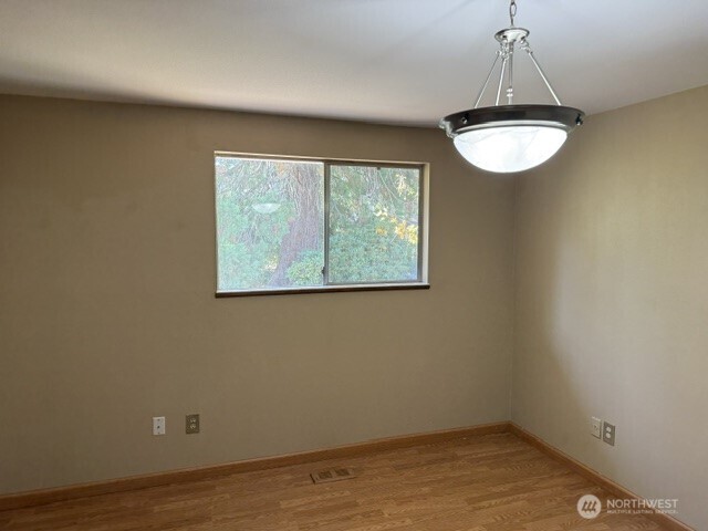 16106 14th Avenue Property Photo 10