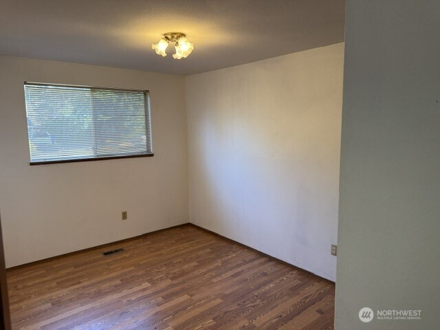 16106 14th Avenue Property Photo 17