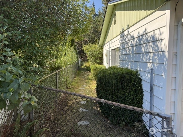 16106 14th Avenue Property Photo 29